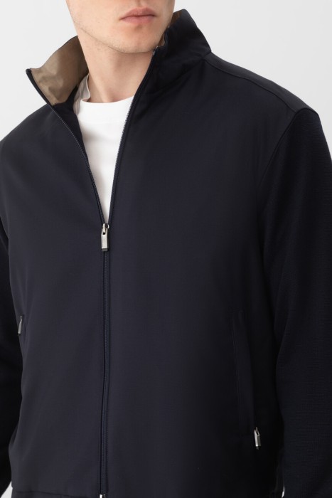 куртка  из италии вид сбоку