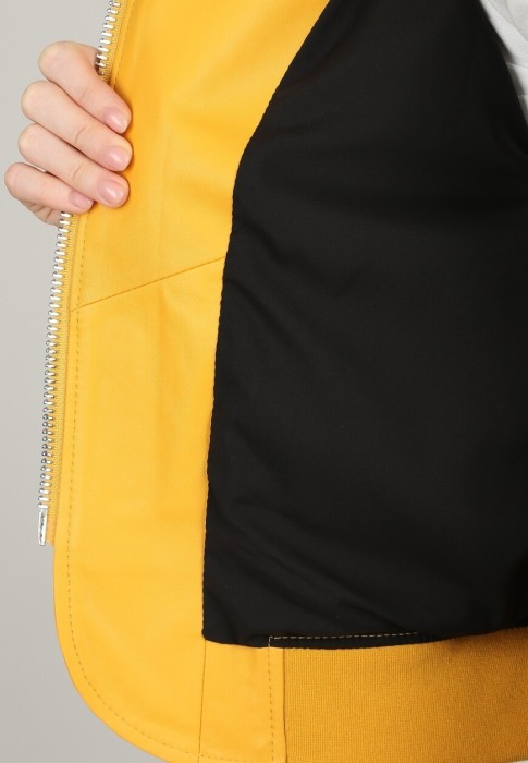 куртка  из проверенных материалов спереди