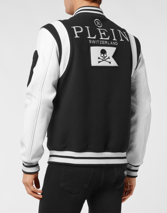 куртка  из америки вид сбоку