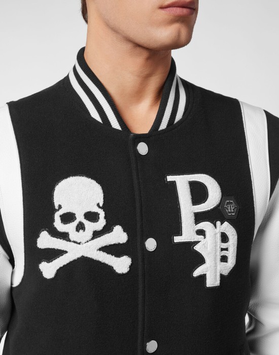 куртка  из проверенных материалов спереди