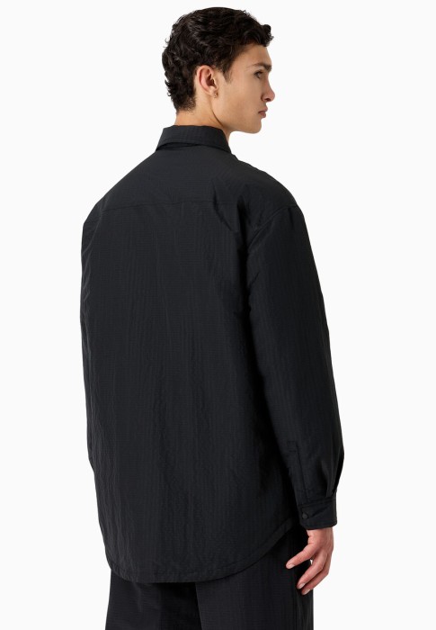 Товар черного цвета с внутренней стороны