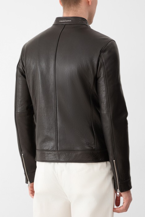 куртка  по цене 87000 руб вид справа