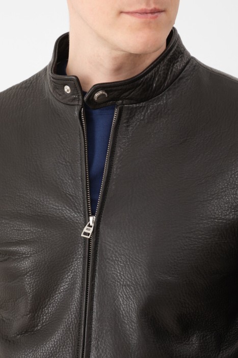 куртка  из италии вид сбоку