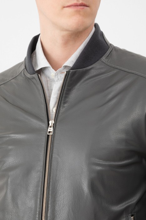 куртка  из италии вид сбоку