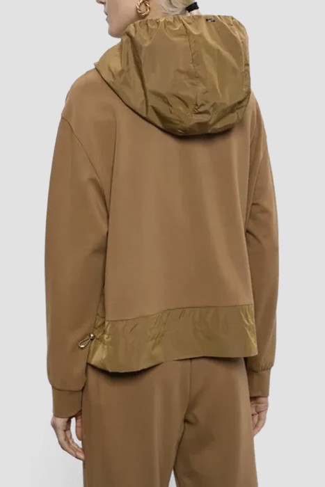 куртка  по цене 95000 руб вид справа