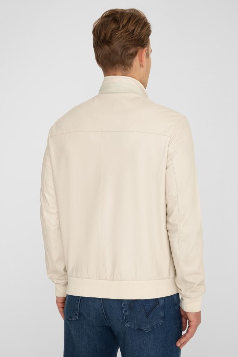 куртка  из италии вид сбоку