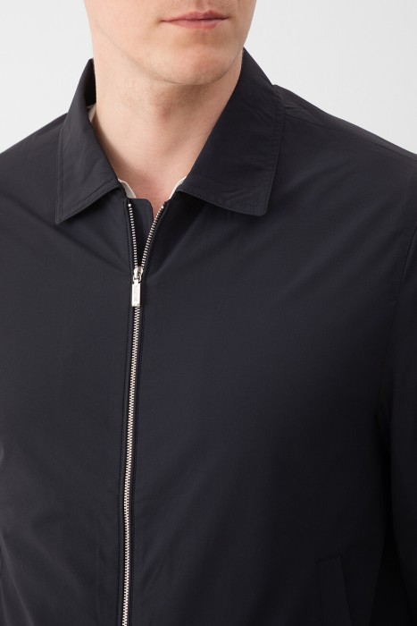 куртка  из италии вид сбоку