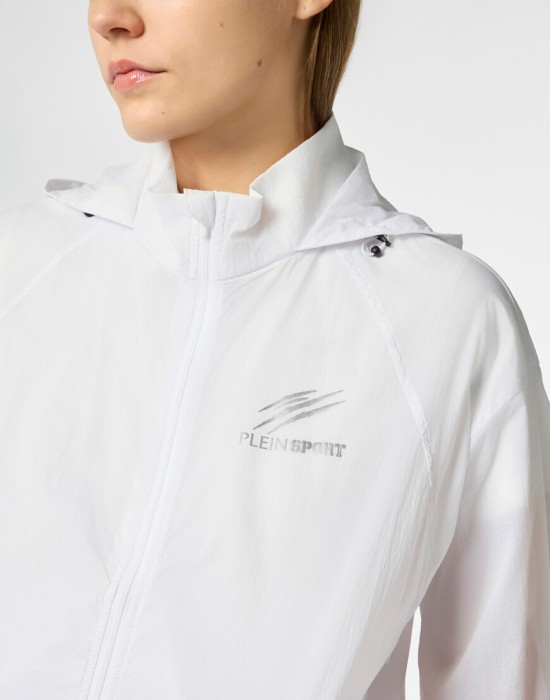 куртка  из проверенных материалов спереди