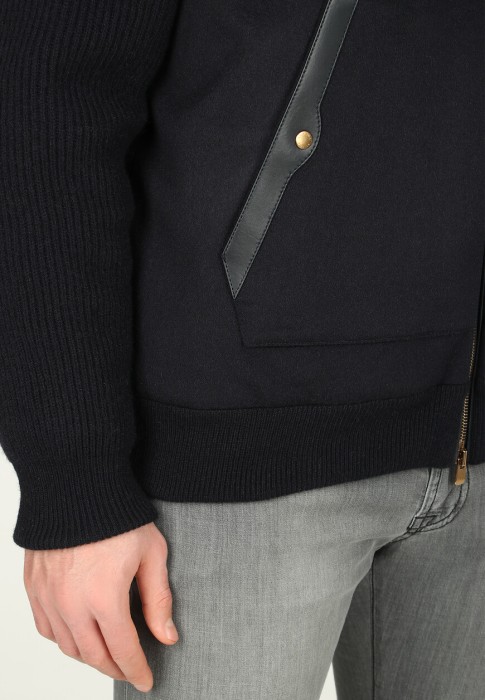 куртка  из проверенных материалов спереди