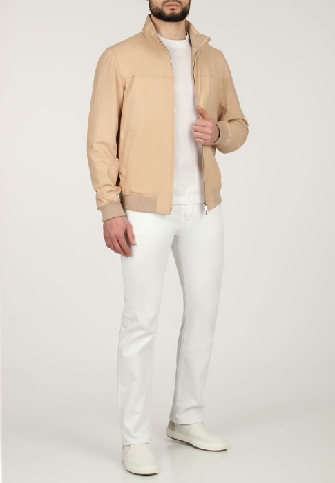 куртка  по цене 156730 руб вид справа