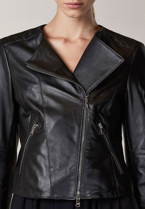 куртка  из италии вид сбоку