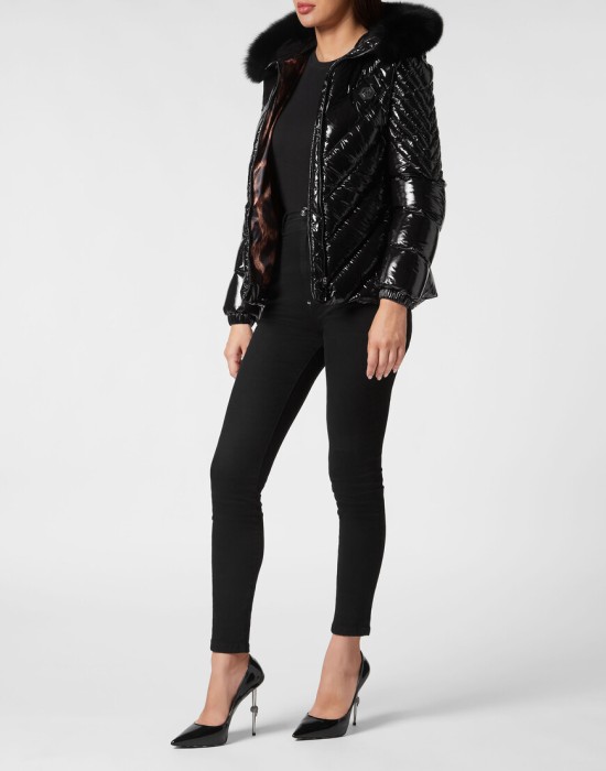 куртка  по цене 95931 руб вид справа