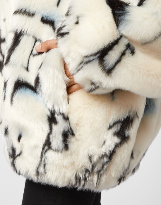 Продукция для женщин фото