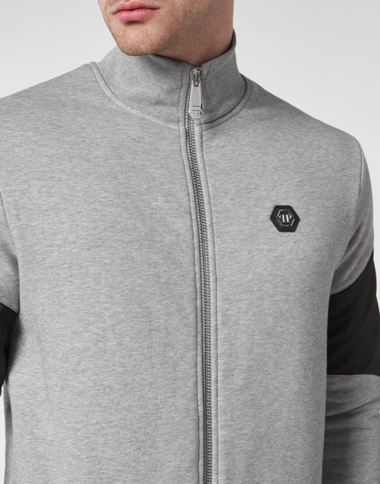 куртка  из проверенных материалов спереди