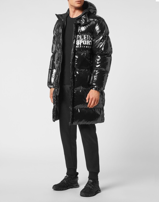 Товар черного цвета с внутренней стороны