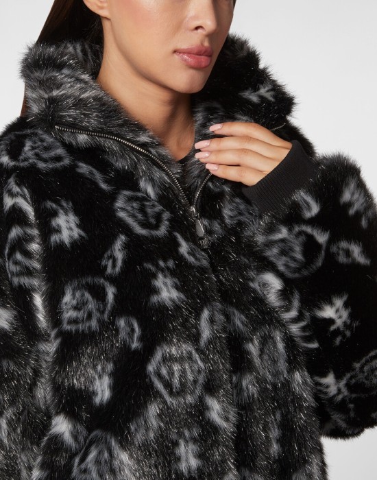 куртка  из проверенных материалов спереди