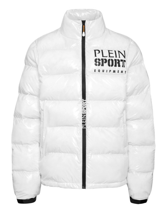 куртка  по цене 57408 руб вид справа