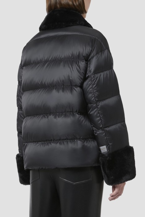 куртка  от бренда max mara вид слева