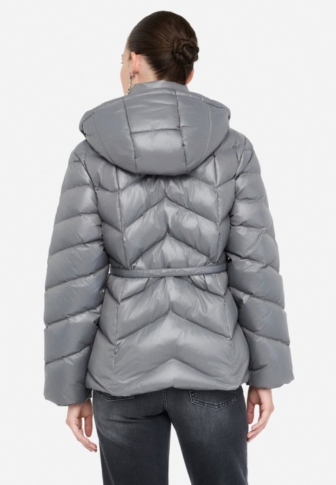 куртка  из проверенных материалов спереди