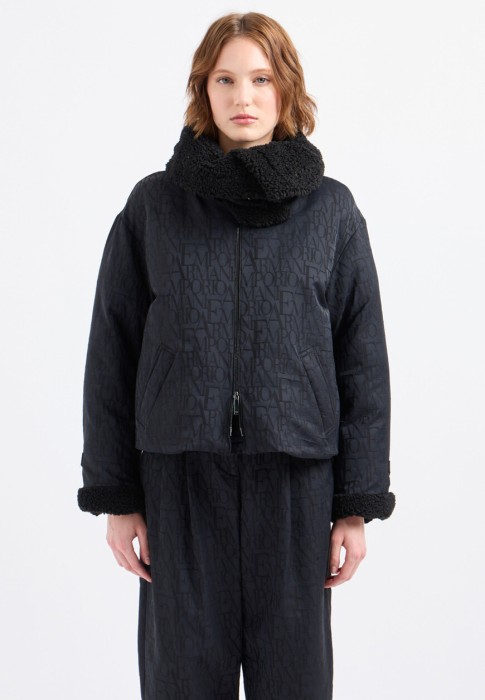 куртка  от бренда emporio armani вид слева