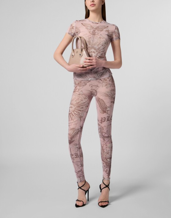 Товар розового цвета с внутренней стороны