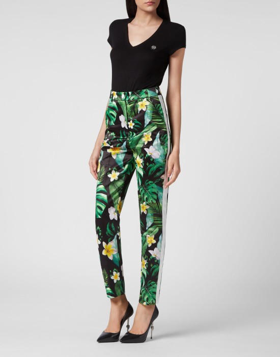 Товар зеленого цвета с внутренней стороны