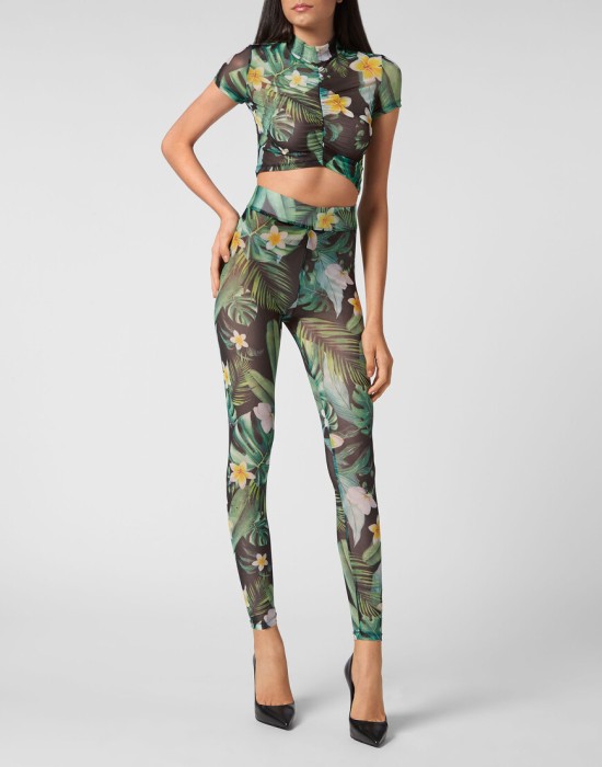 Товар зеленого цвета с внутренней стороны