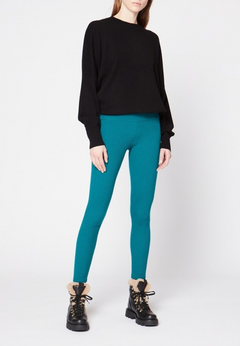 легинсы  по цене 44030 руб вид справа