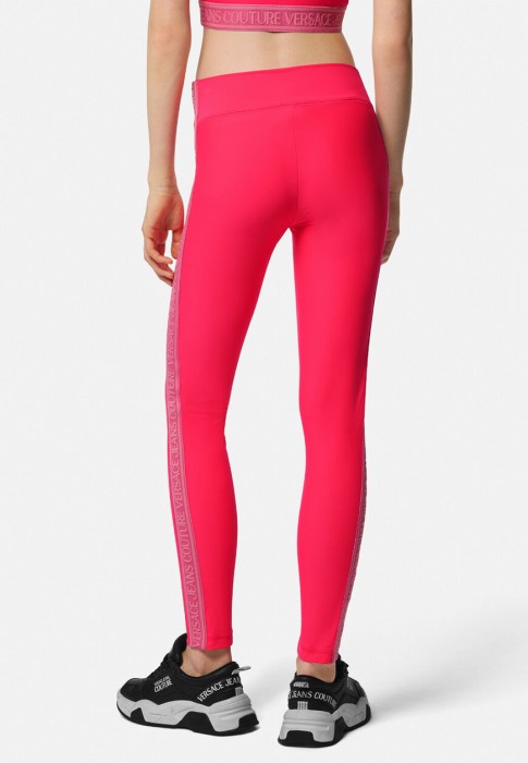 Товар розового цвета с внутренней стороны