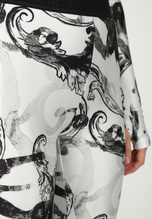 легинсы  универсального стиля с лицевой стороны