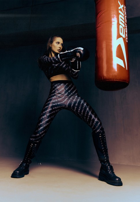 легинсы  от бренда versace jeans couture вид слева