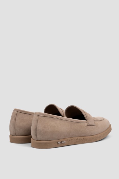 Товар бежевого цвета с внутренней стороны