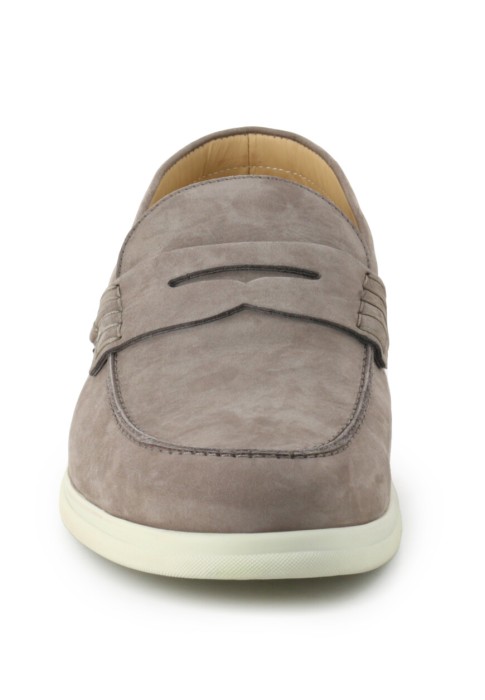 Товар бежевого цвета с внутренней стороны