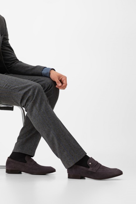 лоферы  по цене 78000 руб вид справа