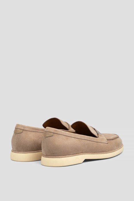 Товар бежевого цвета с внутренней стороны