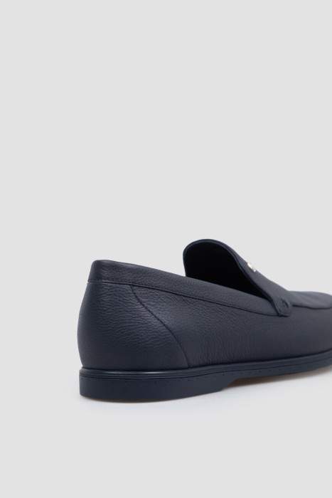 лоферы  из кожи спереди