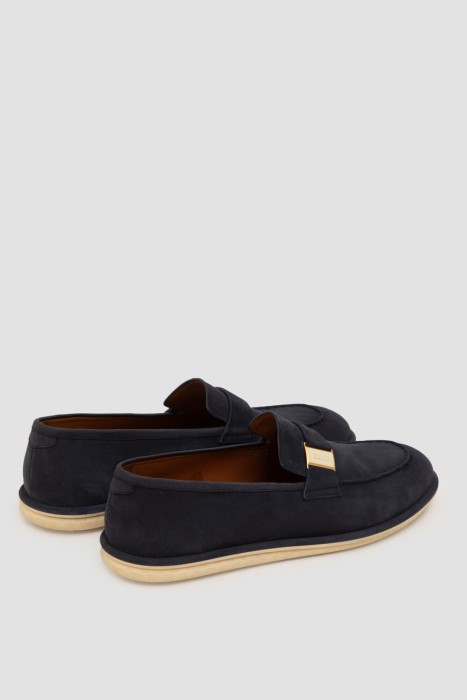 Товар синего цвета с внутренней стороны