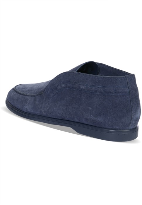 Товар синего цвета с внутренней стороны