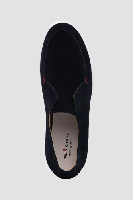 Товар синего цвета с внутренней стороны