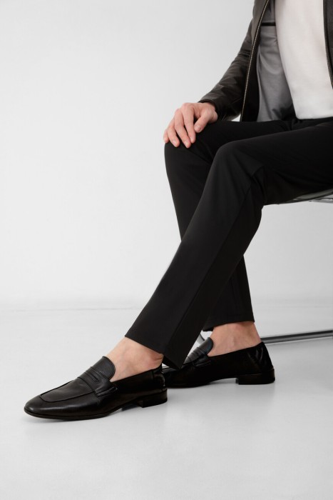 лоферы  по цене 60500 руб вид справа