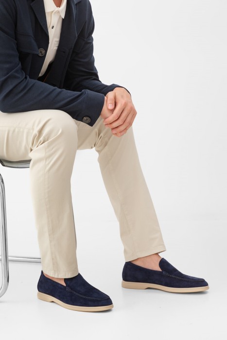 лоферы  по цене 36000 руб вид справа