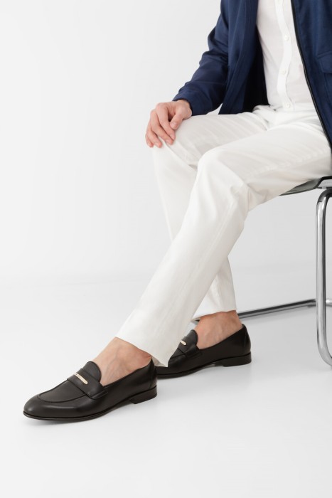 лоферы  по цене 222000 руб вид справа