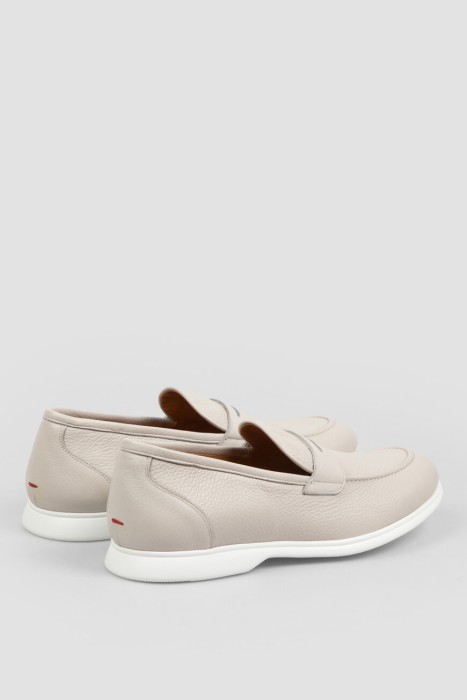 Товар серого цвета с внутренней стороны