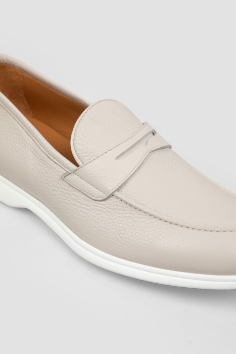 лоферы  из кожи спереди