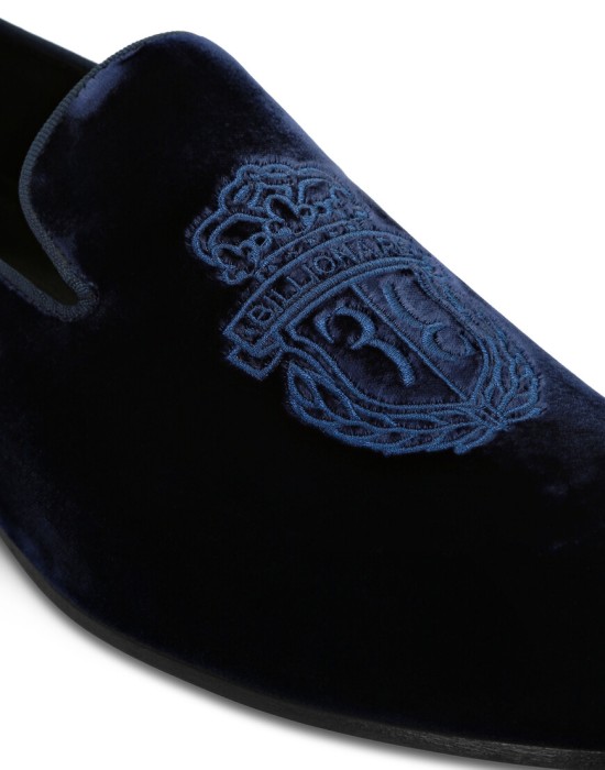 Товар синего цвета с внутренней стороны