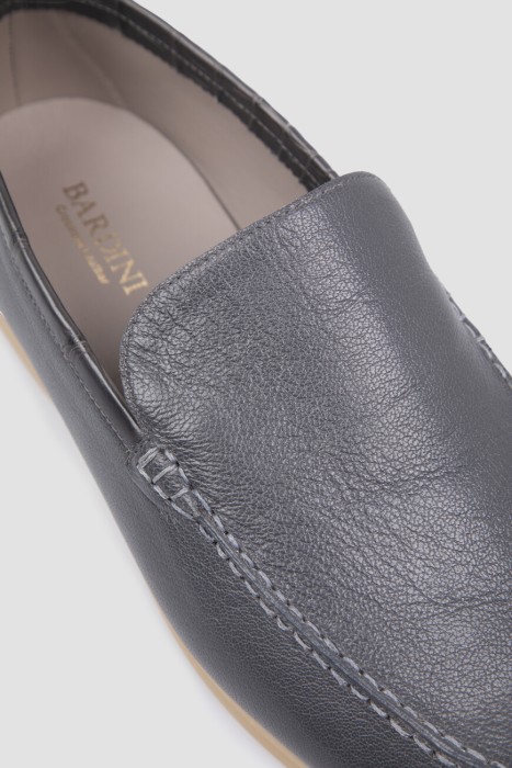 лоферы  из кожи спереди