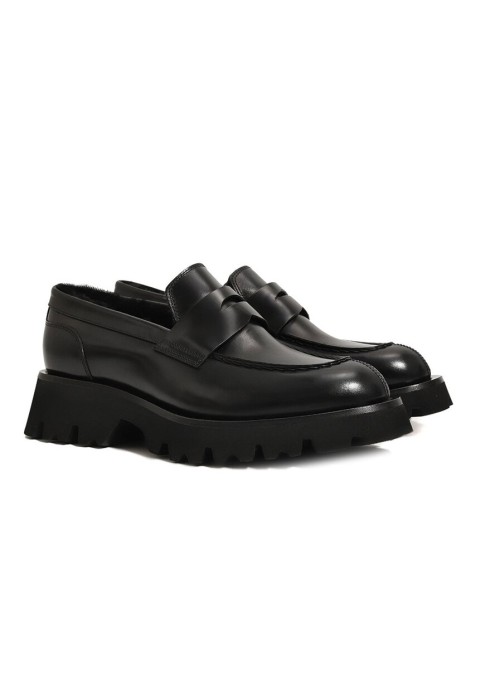 лоферы  от бренда santoni вид слева