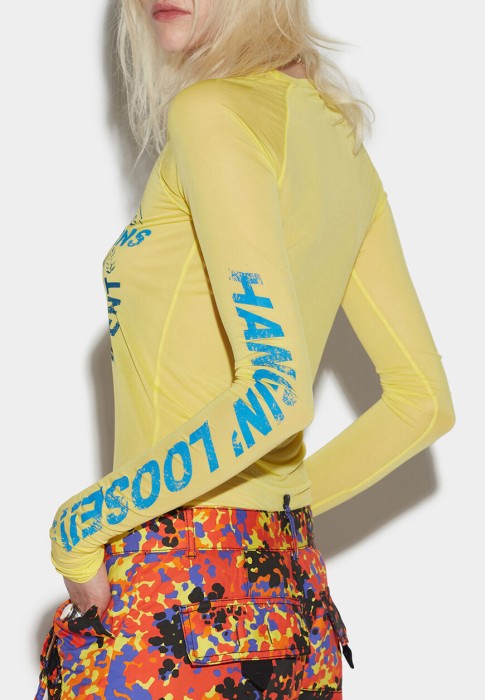 Товар желтого цвета с внутренней стороны