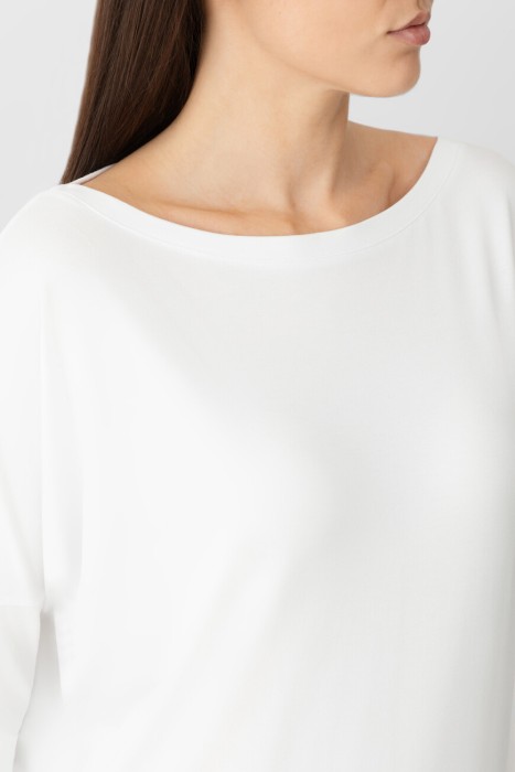 лонгслив  модель bibla из италии вид сбоку