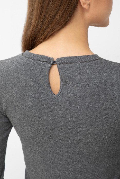 Товар серого цвета с внутренней стороны